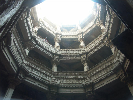 Pict1481 Adalaj Wav Step Well From Bottom Ahmedabad Amdavad