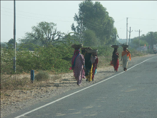 Pict2480 Women On Road West Of Pushkar