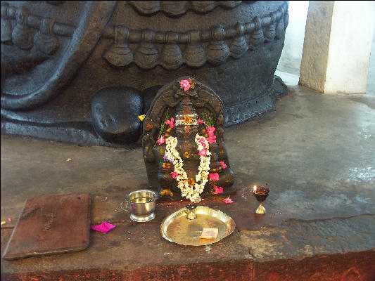 Pict0040 Shrine Bull Temple Bangalore