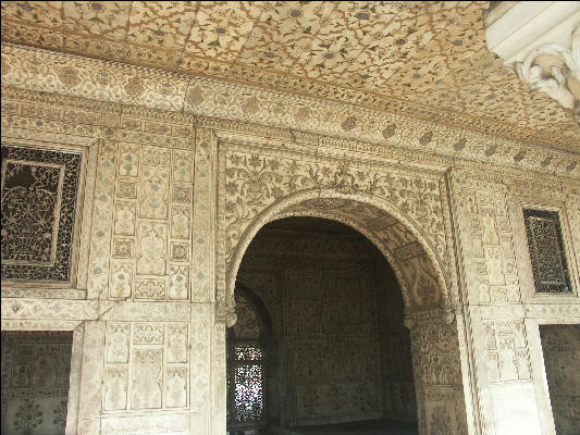 Pict0630 Khas Mahal Royal Apartments Red Fort Arches And Ceiling Delhi