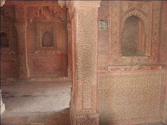 Pict3764 Column Birbals House Fatehpur Sikri