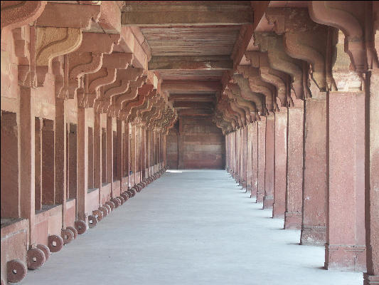 Pict3774 Columns Lower Haramsara Fatehpur Sikri