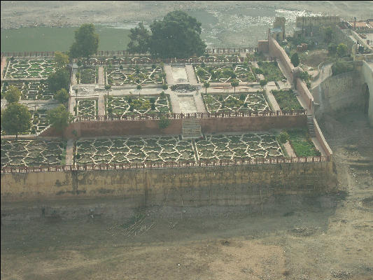 Pict2885 Overlook Kesar Kyari Bagh Amber Fort Jaipur