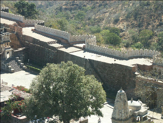 PICT1993 Wall Kumbhalgarh Fort