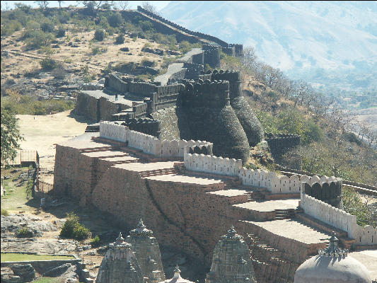 PICT1994 Wall Kumbhalgarh Fort