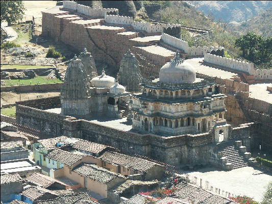 PICT1995 Temple Kumbhalgarh Fort