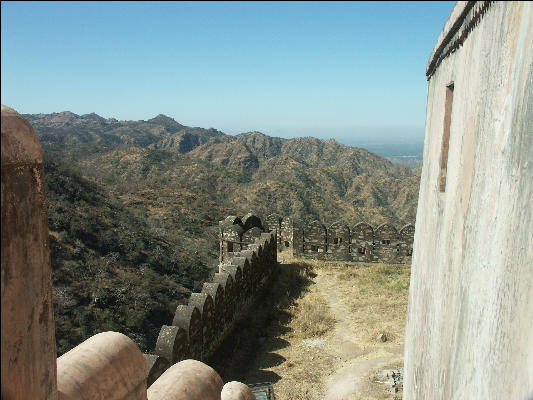 PICT2011 Wall Kumbhalgarh Fort