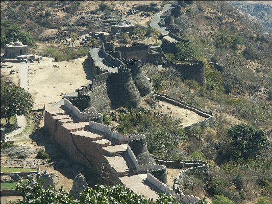PICT2051 Overview Kumbhalgarh Fort