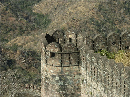 PICT2056 Wall Tower Kumbhalgarh Fort