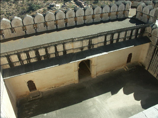 PICT2068 Door Kumbhalgarh Fort