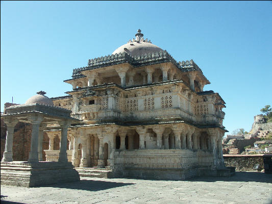 PICT2103 Temple In Kumbhalgarh Fort