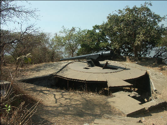 Pict1327 Elephant Island From Top Cannon Mumbai