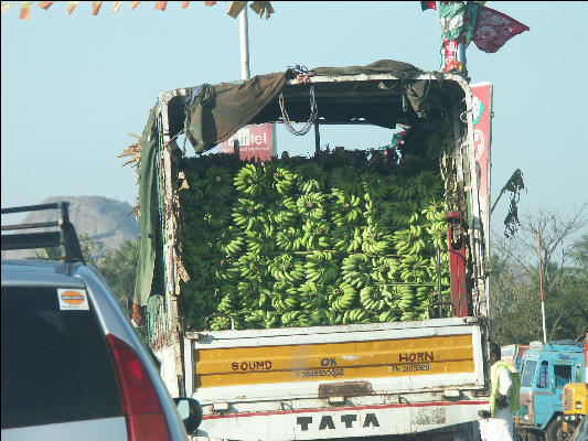 Pict1182 Truck With Banana North Of Mysore