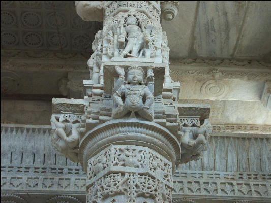 Pict2151 Column Detail Chaumukha Mandir Jain Temple Rankapur
