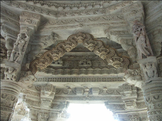 Pict2173 Doorway Header Chaumukha Mandir Jain Temple Rankapur