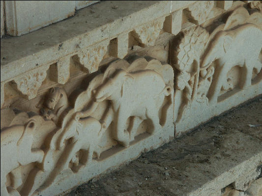 Pict1564 Ganesha Carvings Udaipur