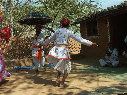 Pict1715 Dancers Shilpgram Udaipur