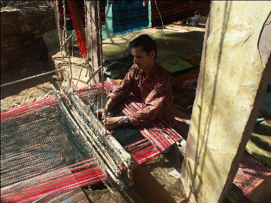 Pict1759 Loom Weaving Shilpgram Udaipur