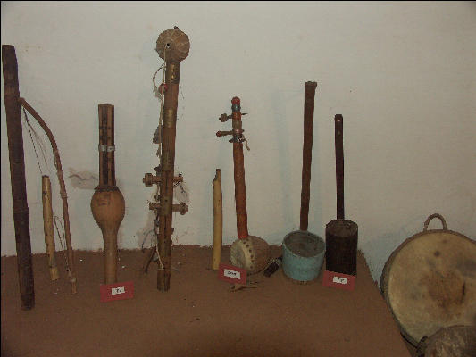 Pict1827 Musical Instruments Shilpgram Udaipur