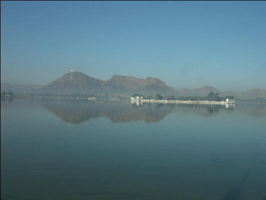 Pict1942 Lake Palace Udaipur