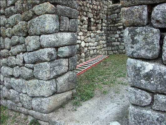 Modern help Huinayhuayna Inca Trail