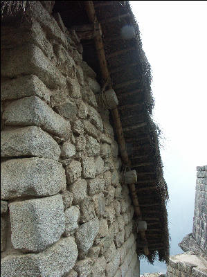 Connection of the roof to the stonework